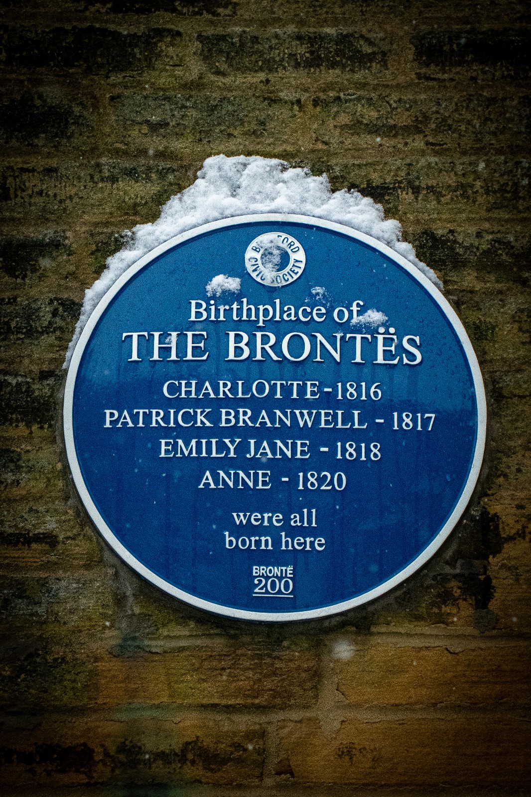 Christmas Lights Switch On: Carols, Crafts, and Cakes!